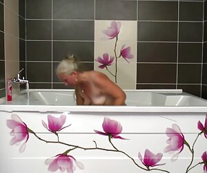 Mastürbasyon vr hd porno içinde banyo Sikme